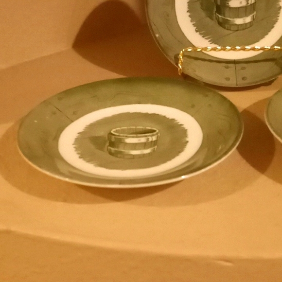 Vintage-Colonial Homestead by Royal 3 Saucer Bundle - Picture 4 of 11